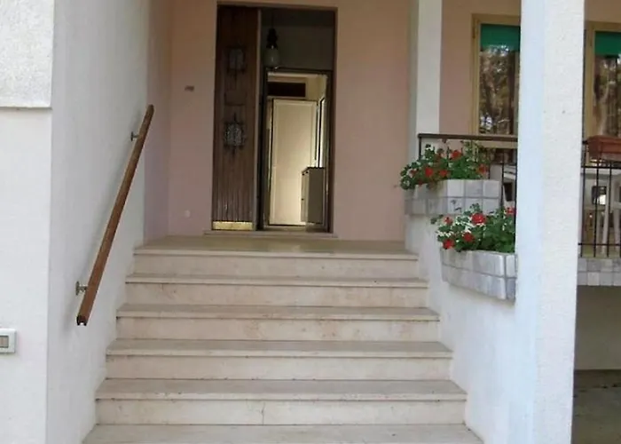 Villa Surrounded By Nature Near The Sea Lignano Sabbiadoro